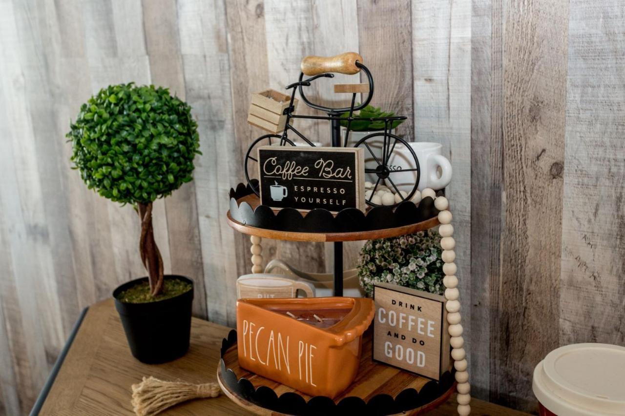 Once-In-A-Lifetime Coffee-Themed Stay For Up To 8 克拉克斯维尔 外观 照片